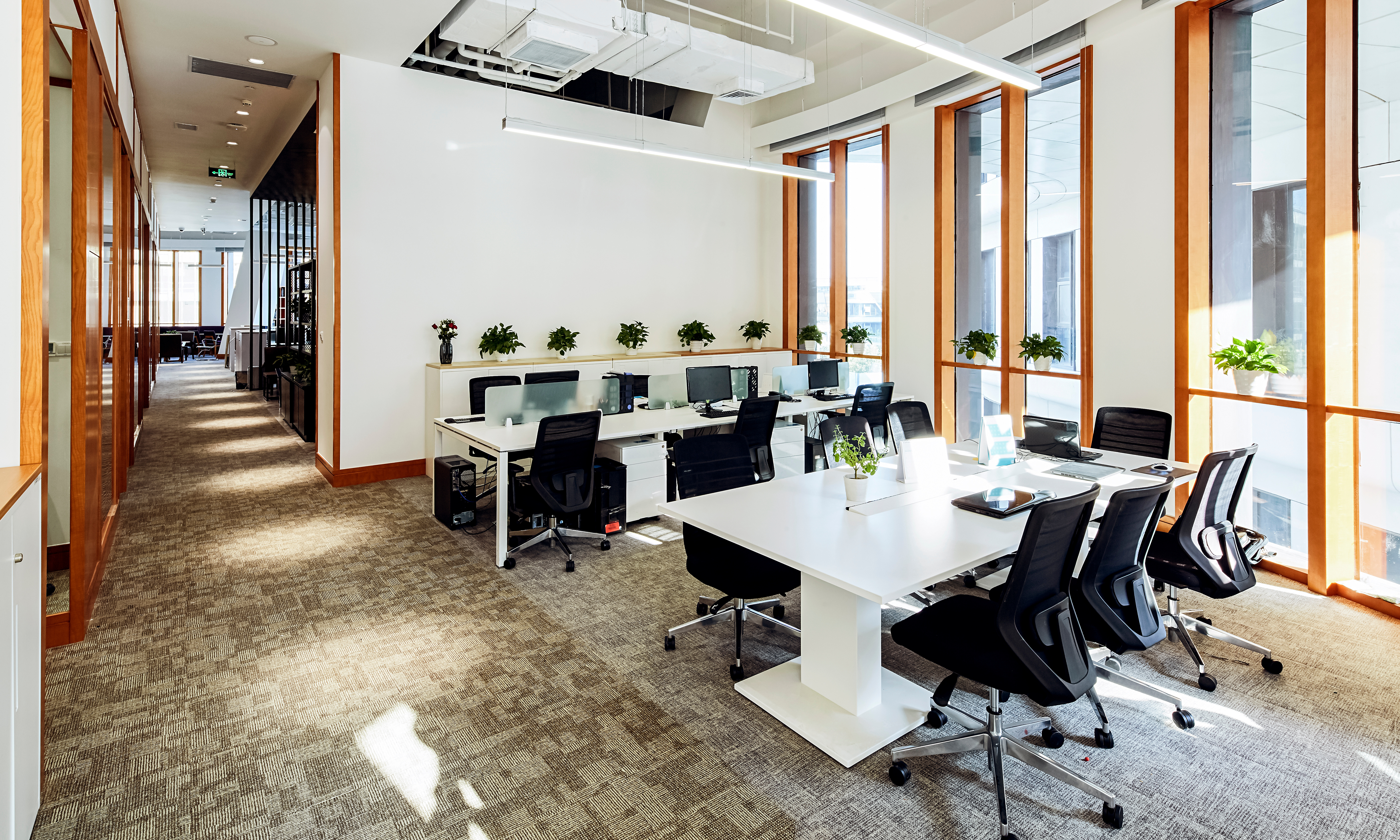 オフィス全体イメージ